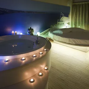 https://hotel-seven-rooms.italymilanhotels.net